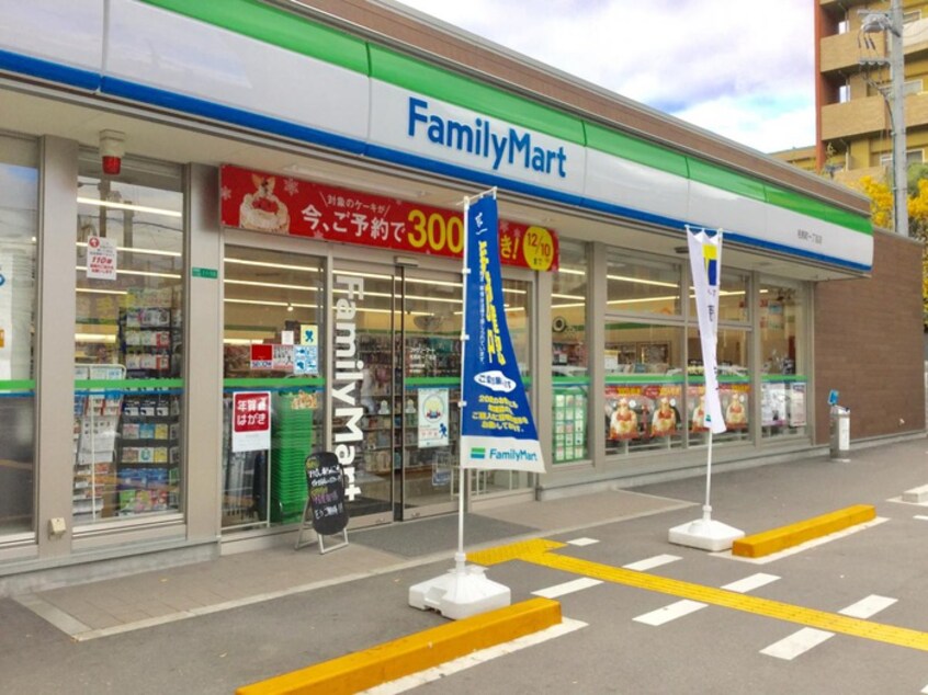 ファミリーマート(コンビニ)まで90m グランパシフィック毛馬