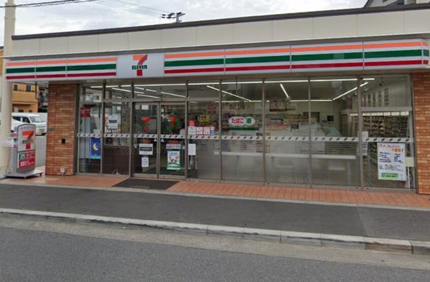セブンイレブン(コンビニ)まで140m グランパシフィック毛馬