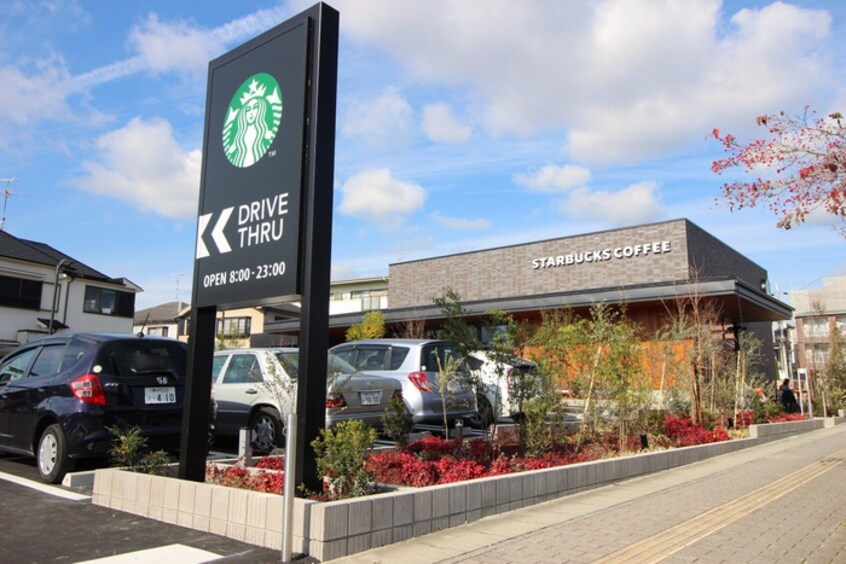 スターバックスコーヒー(電気量販店/ホームセンター)まで850m ブロ－ニュ泉　Ｂ