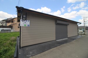 羽曳野市郡戸倉庫