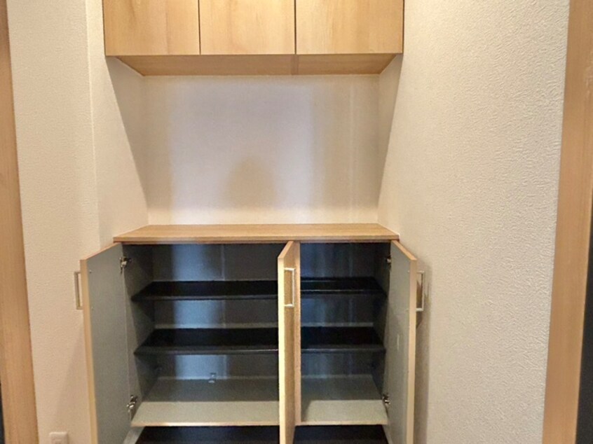 靴箱 リバーサイド