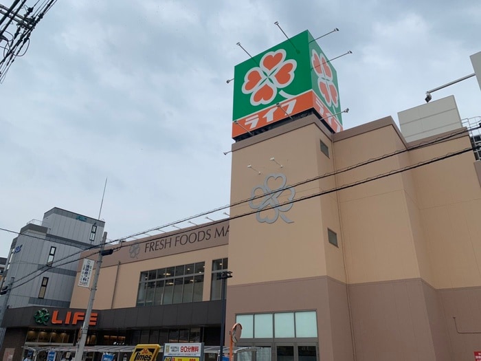 ライフ寺田町駅前店(スーパー)まで240m エレガンスコ－ポⅡ
