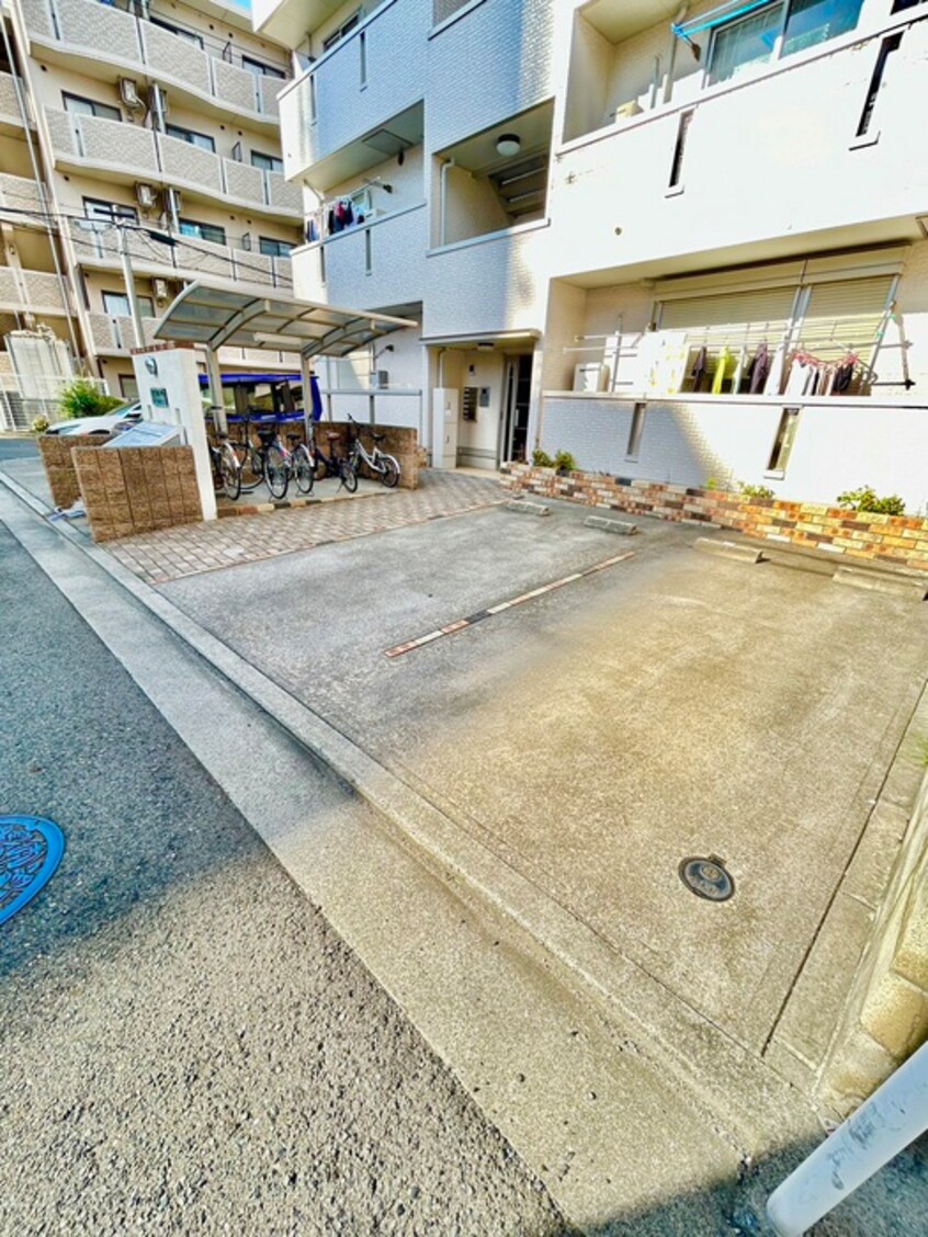 駐車場 リヴィエ－ル諏訪森