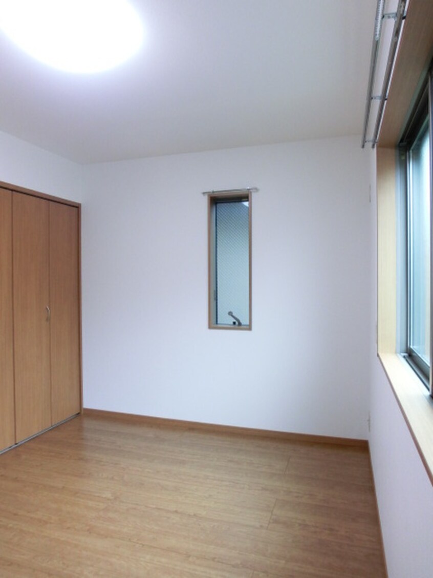 居室 アム－ル　レオ