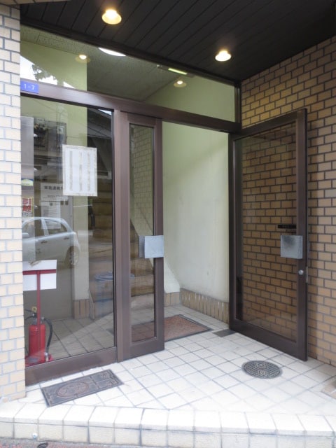 エントランス部分 ベルビ－豊田