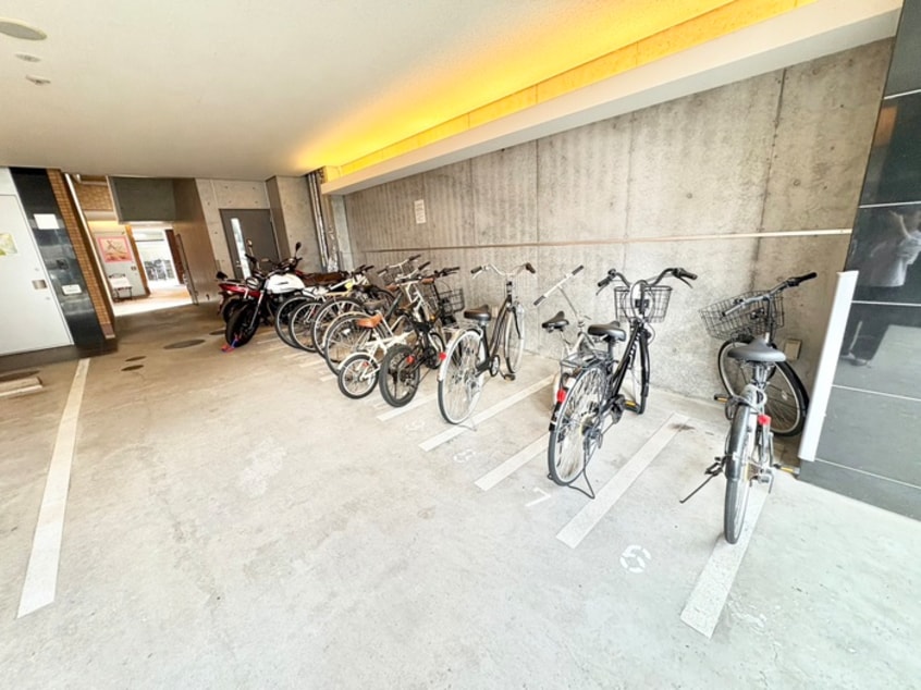 駐輪場 イクスコート大津駅前