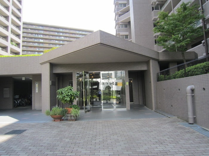 外観写真 北千里ｸﾞﾗﾝﾄﾞﾊﾟｰｸｽｸｴｱB棟(703)