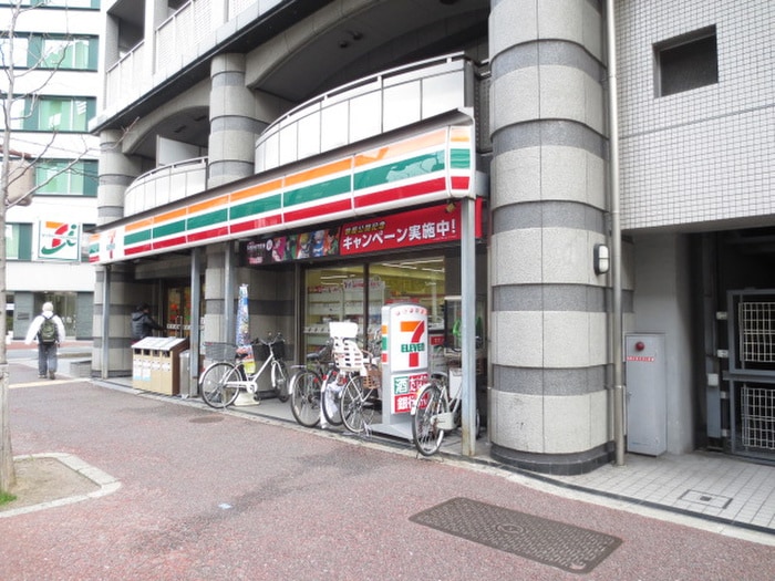 セブンイレブン(コンビニ)まで80m ﾗｲｵﾝｽﾞ四条烏丸ｾﾝﾄﾏｰｸｽ（502）