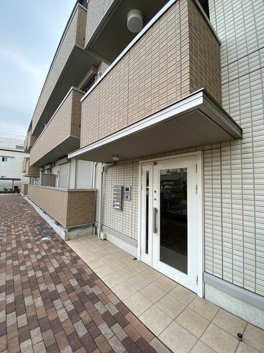 エントランス部分 シオン・ヴィラージュ