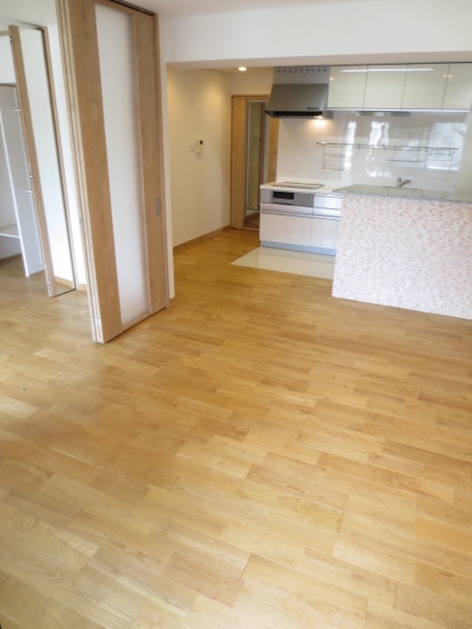 居室 御所西ロイヤルプラザ