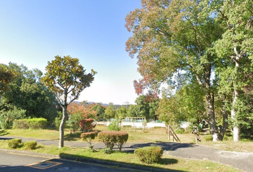 しらかば公園(公園)まで300m 新光風台４丁目戸建