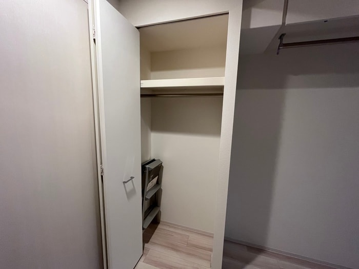 収納 セレニテ三宮リアン