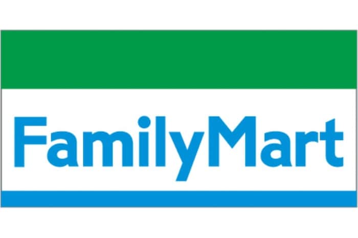 ファミリーマート(コンビニ)まで300m セレニテ三宮リアン