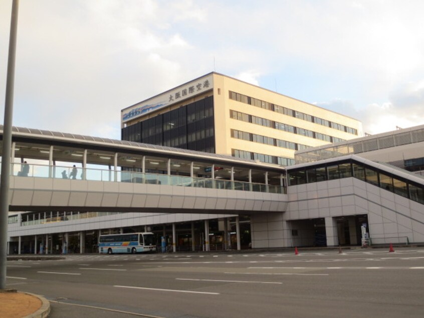 大阪国際空港(公園)まで2300m ゼニス天神