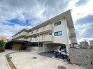 ベルヴィ甲東園の外観