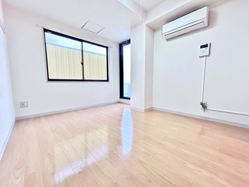 居室 ステュディオフラット室町