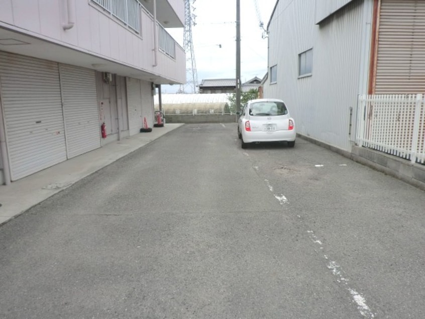 駐車場 ウエストアヴェニュ－