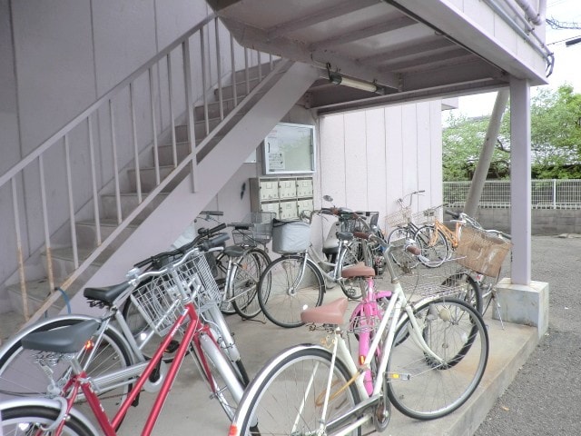 駐輪場 ウエストアヴェニュ－