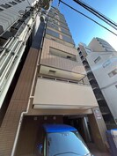 HUｇE1の外観