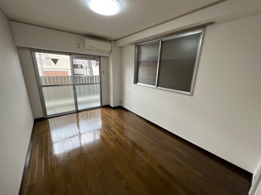 居室 マンション谷