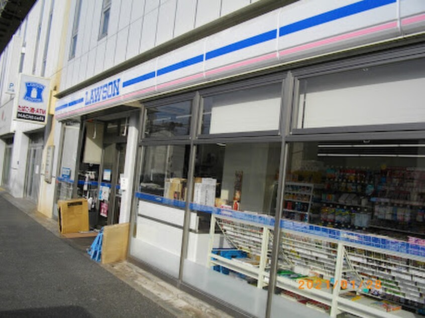 ローソン 八条油小路西店(コンビニ)まで400m ｱｸｱﾌﾟﾚｲｽ京都東寺(305)