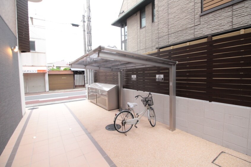 駐輪場 ヴィラ・プラスワン