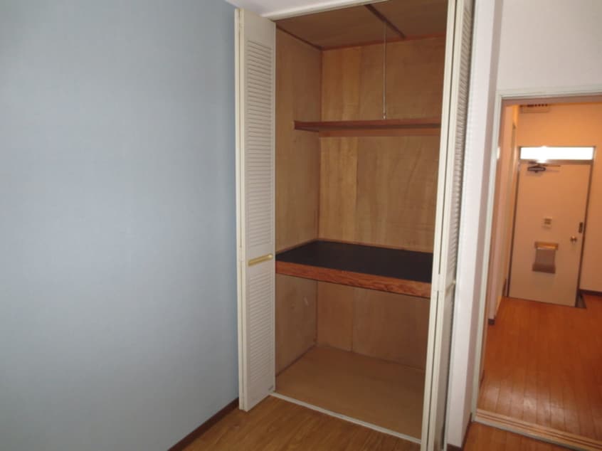 収納 クリオコ－ト箕面