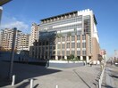灘区役所(役所)まで300m ブロスコ－ト六甲２