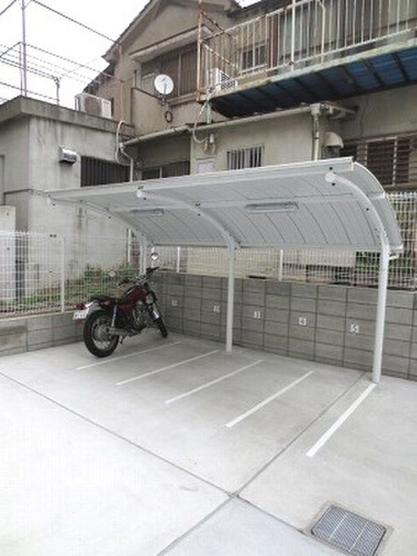 バイク置き場 サムティ上町台龍造寺