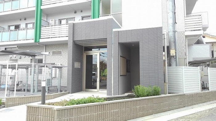 エントランス部分 パイン　ガーデン　イケダ