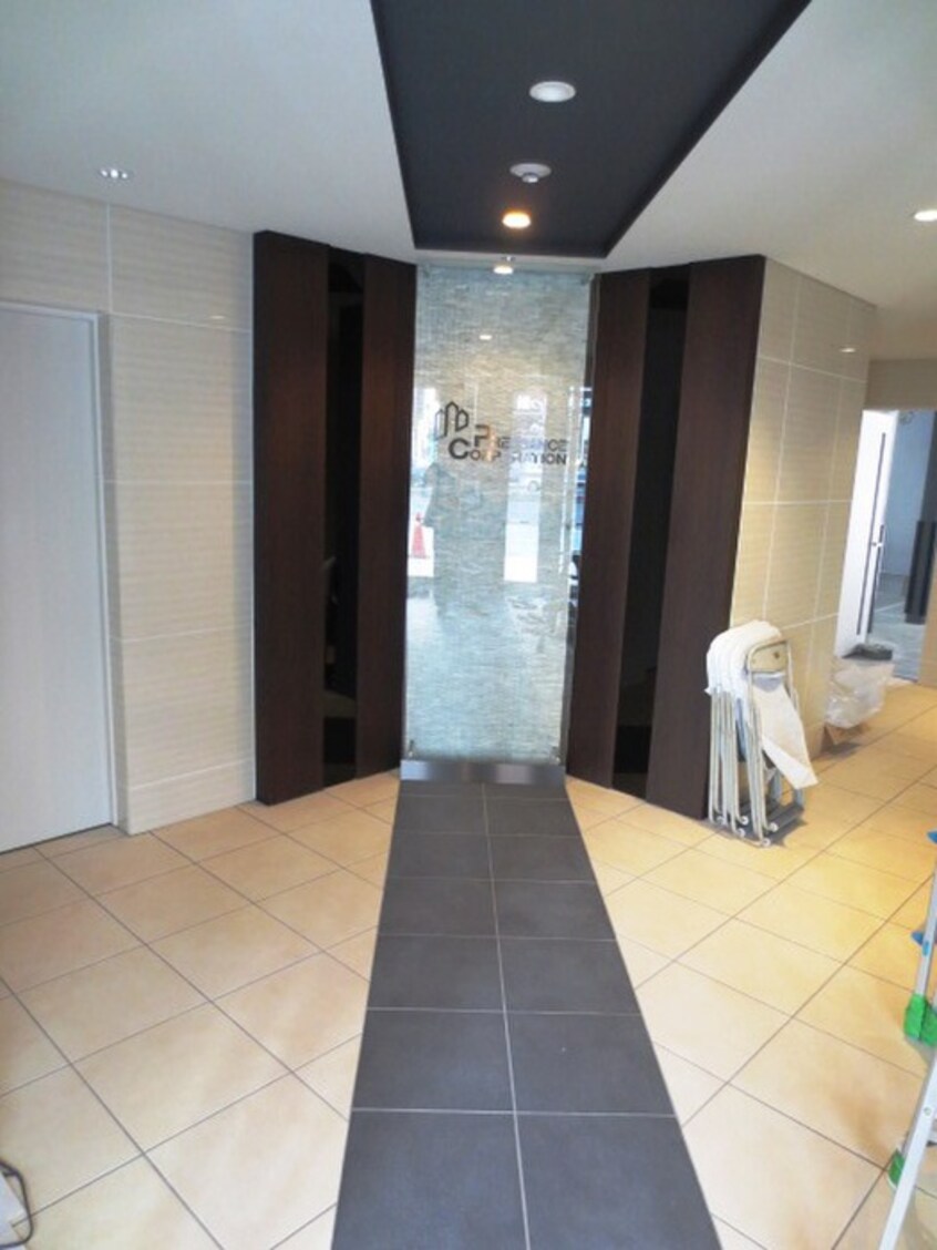 エントランス部分 ﾌﾟﾚｻﾝｽ野田阪神駅前ｻﾞ･ﾌｧｰｽﾄ1003