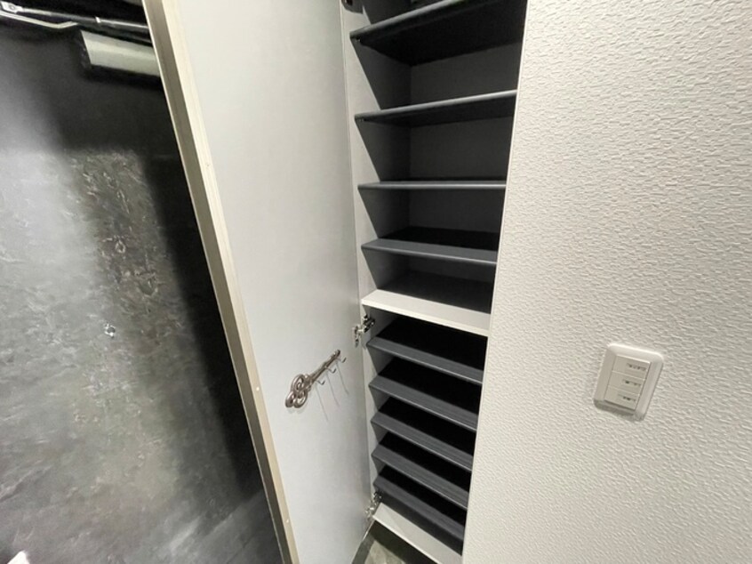 靴箱 ジーイーキャトフ