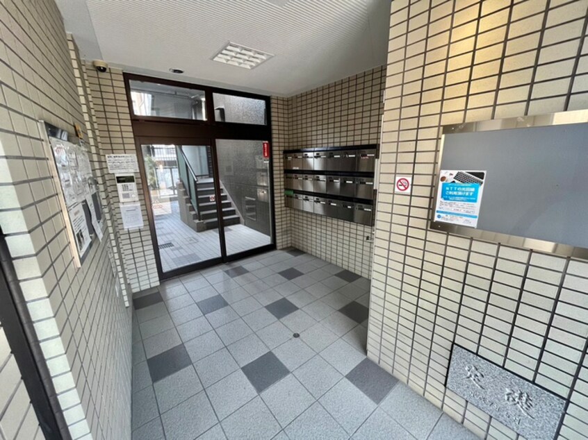 エントランス部分 ア－バニティ桂