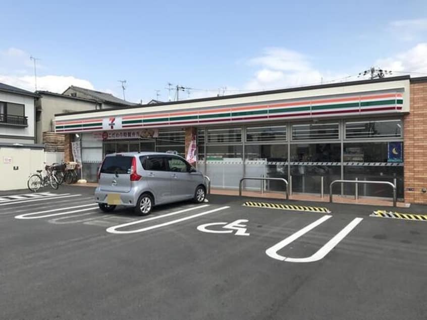セブンイレブン東大阪柏田本町店(コンビニ)まで423m Vier Casa D