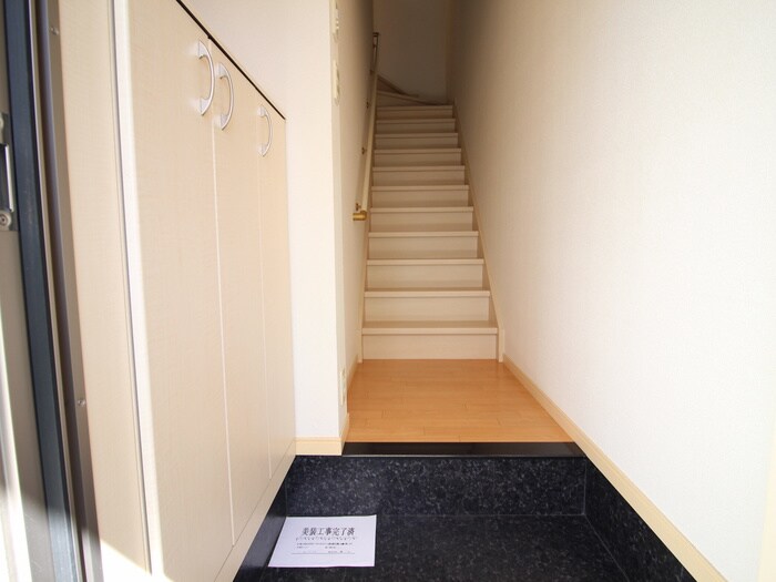 玄関 ネ－ブルソフィア藤江