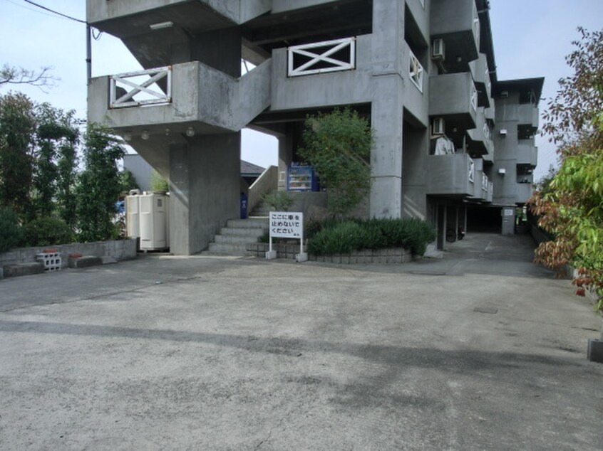 エントランス部分 シャロ－ム山城