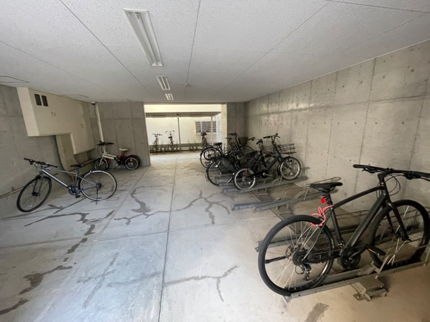 駐輪場 スワンズ新神戸ウィ－タ(401)