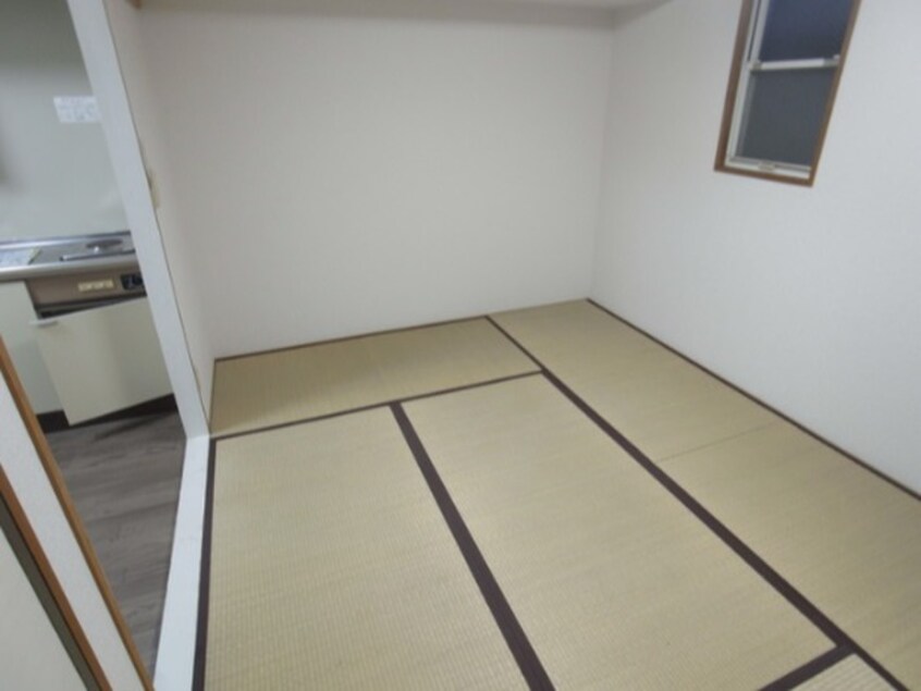 居室 ファミール長田