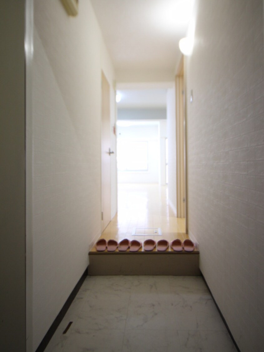 廊下 ウィンズコ－ト高井田