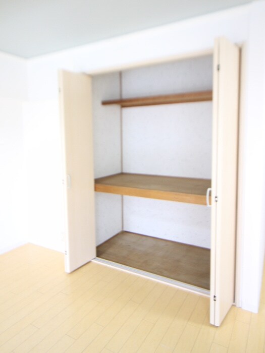 収納 ウィンズコ－ト高井田