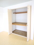 収納 ウィンズコ－ト高井田