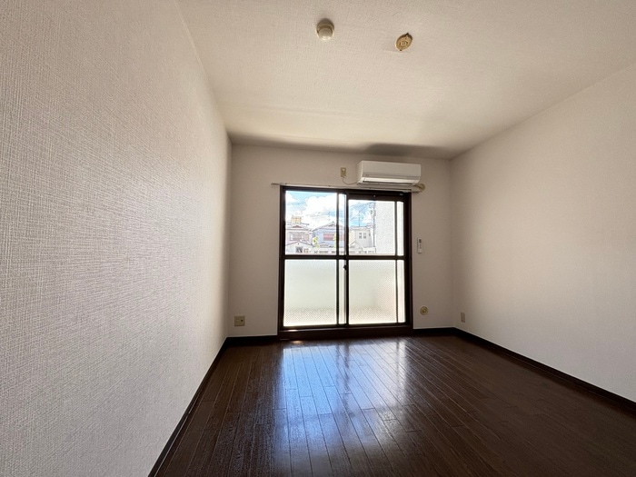 居室 ヴェルデ三番館