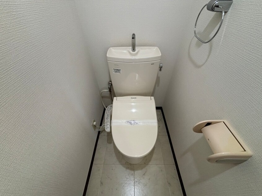 トイレ ヴェルデ三番館