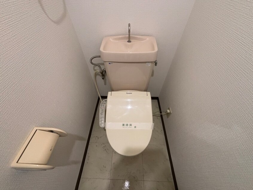 トイレ ヴェルデ三番館