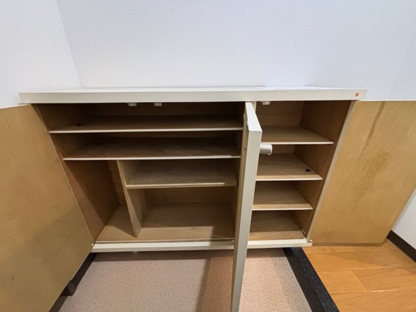 靴箱 ヴェルデ三番館