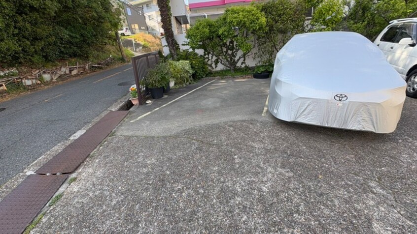 駐車場 ローズガーデン