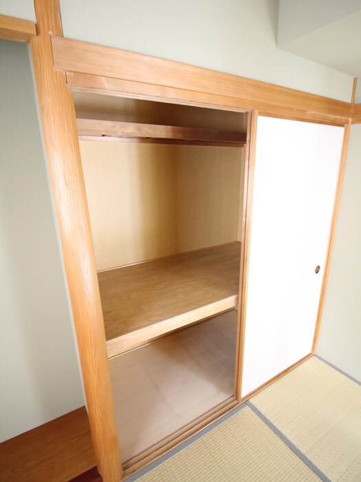 収納 エスト・アベニュー