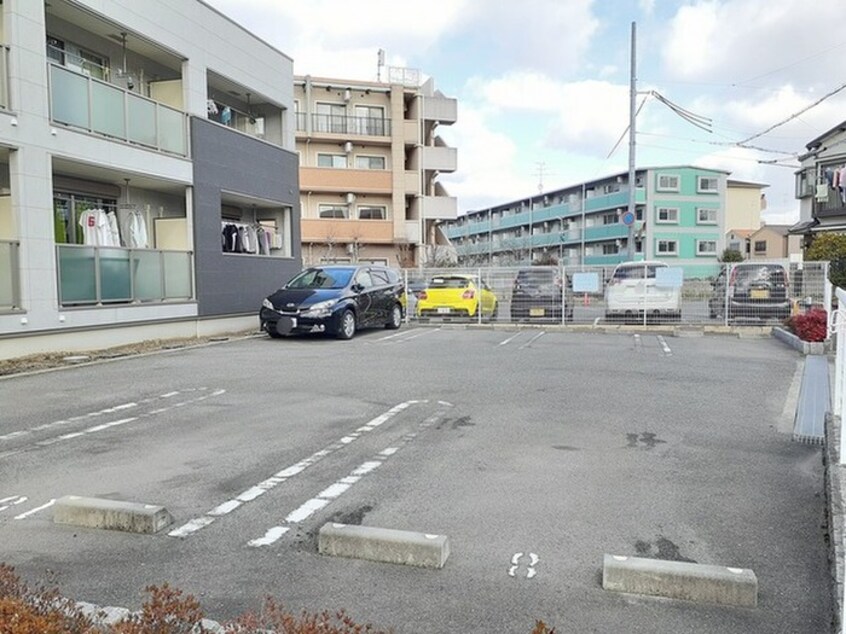 駐車場 ノ－ブルスクエア