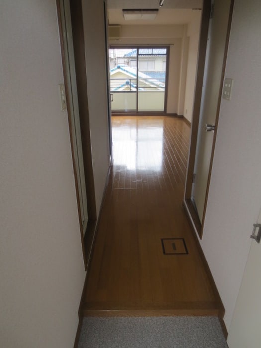 玄関 メゾネット栄根