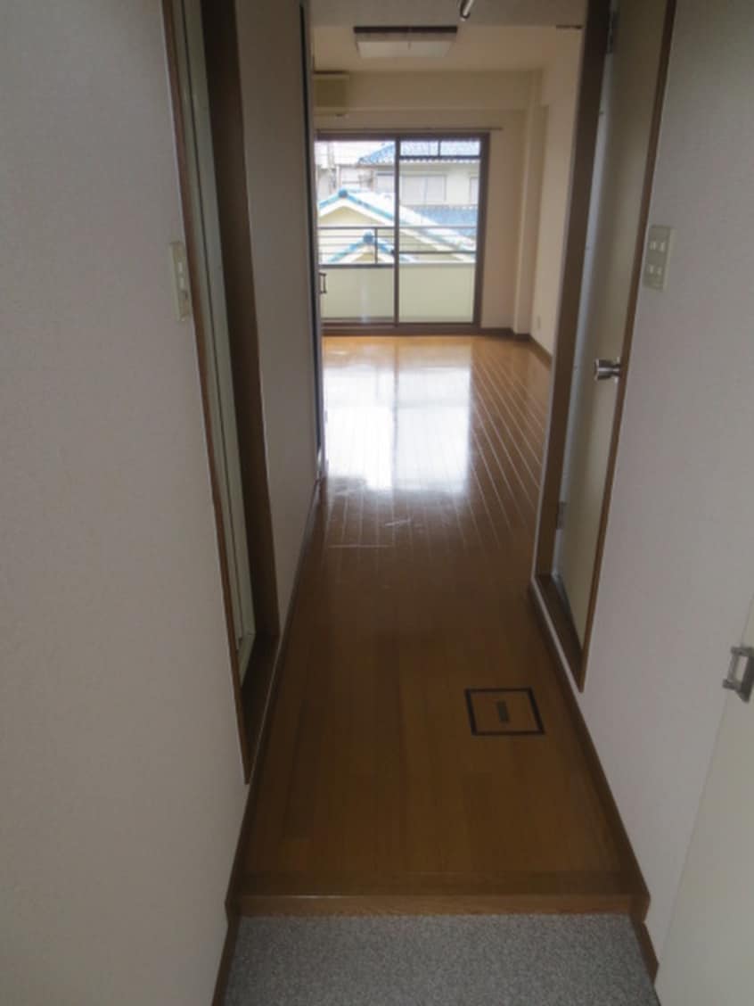 玄関 メゾネット栄根